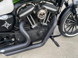 2010 HARLEY-DAVIDSON XL883 IRON 883 Black