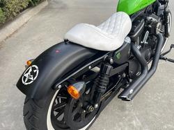 2010 HARLEY-DAVIDSON XL883 IRON 883 Black
