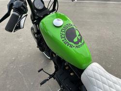 2010 HARLEY-DAVIDSON XL883 IRON 883 Black
