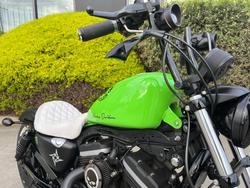 2010 HARLEY-DAVIDSON XL883 IRON 883 Black