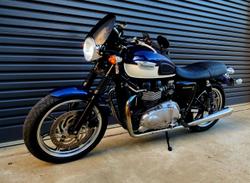 2009 Triumph Bonneville SE Bonneville Blue