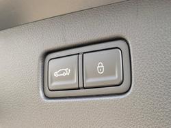 2025 Genesis GV70 2.5T SIGNATURE