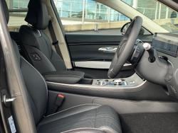 2025 Genesis GV70 2.5T SIGNATURE