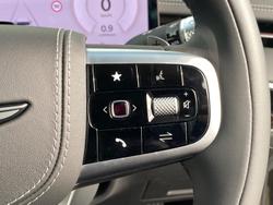 2025 Genesis GV70 2.5T SIGNATURE