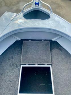 2023 Stessl 490 Trophy Side Console