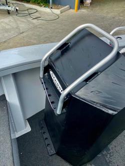 2023 Stessl 490 Trophy Side Console