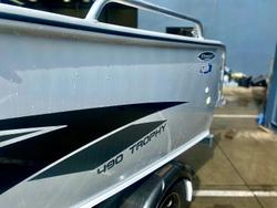 2023 Stessl 490 Trophy Side Console