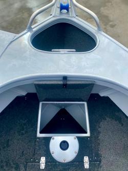 2023 Stessl 490 Trophy Side Console