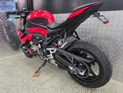 2022 BMW Motorrad S 1000 R RED