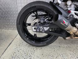 2022 BMW Motorrad S 1000 R RED