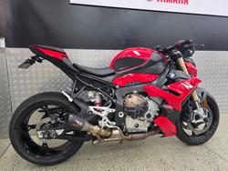 2022 BMW Motorrad S 1000 R RED