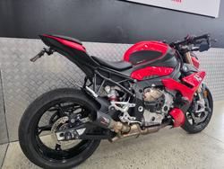 2022 BMW Motorrad S 1000 R RED