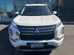 2025 Mitsubishi Outlander LS