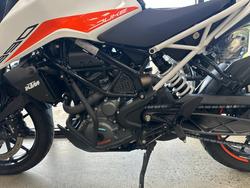 2022 Ktm 390 DUKE WHITE