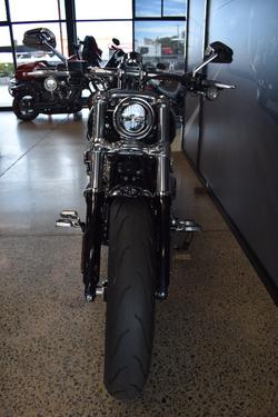2025 Harley-davidson FXBR BREAKOUT (117) VIVID BLACK