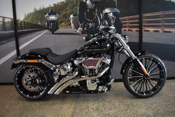 2025 Harley-davidson FXBR BREAKOUT (117) VIVID BLACK
