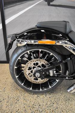 2025 Harley-davidson FXBR BREAKOUT (117) VIVID BLACK