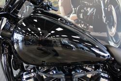 2025 Harley-davidson FXBR BREAKOUT (117) VIVID BLACK