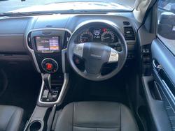 2020 Isuzu
                MU-X LS-T