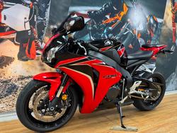 2010 Honda CBR1000RR (FIREBLADE) RED