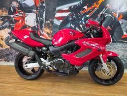 Honda VTR1000F (firestorm)