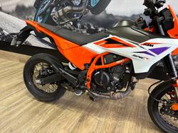 2025 Ktm 2025 Ktm 390CC SMC R ORANGE/WHITE