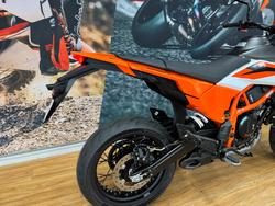 2025 Ktm 2025 Ktm 390CC SMC R ORANGE/WHITE