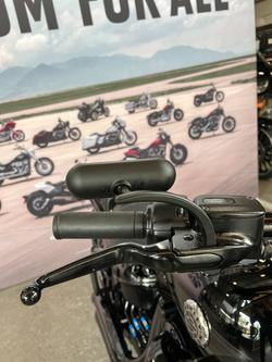 2016 Harley-davidson FXSB SOFTAIL BREAKOUT Black
