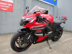 2016 Suzuki GSX-R1000 RED