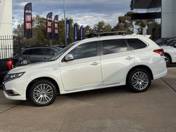 2021 Mitsubishi
Outlander PHEV Exceed