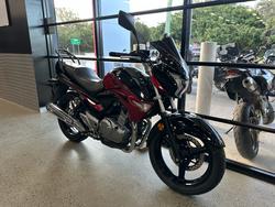 2015 Suzuki INAZUMA 250 (GW250) RED