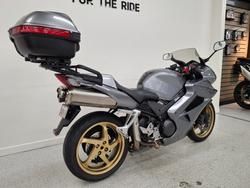 Honda 2011 HONDA 800CC VFR8009 Silver