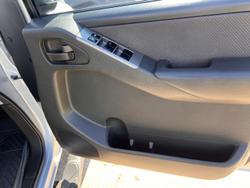 2010 Nissan Navara ST D40 4X4 Dual Range Brilliant Silver