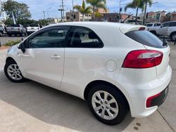 2015 Kia Rio S UB MY15 Clear White