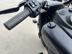 2021 Indian 2021 INDIAN 1900CC CHIEF VINTAGE DARK HORSE BLACK SMOKE CRUI Black