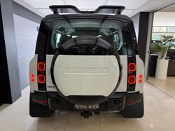 2025 Land Rover
Defender 110 D350 X-Dynamic SE