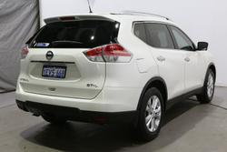 2015 Nissan
X-TRAIL ST-L