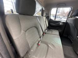 2013 Nissan
                Navara ST