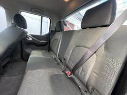 2013 Nissan
                Navara ST