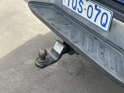 2013 Nissan
                Navara ST