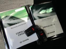 2022 Toyota
Corolla Cross GXL