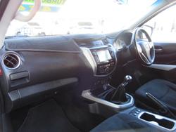 2018 Nissan Navara ST-X