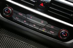 2023 LDV
D90 Executive