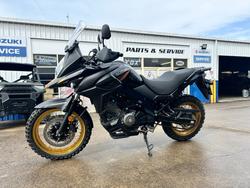 2024 Suzuki V-STROM 650XT (DL650XA) Black/ GOLD