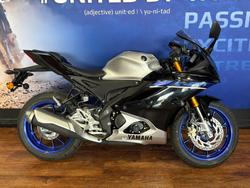 Yamaha YZF-R15M