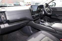 2024 Nissan
Pathfinder ST-L