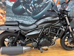 2025 Kawasaki ELIMINATOR METALLIC SPARK BLACK
