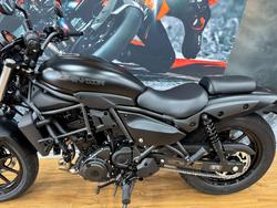 2025 Kawasaki ELIMINATOR METALLIC SPARK BLACK