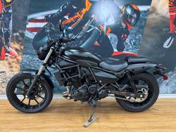 2025 Kawasaki ELIMINATOR METALLIC SPARK BLACK
