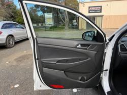 2016 Hyundai Tucson Active X TL Pure White